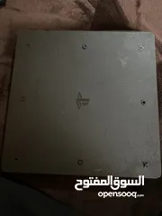  6 بلايستيشن 4 ( 1 تيرا ) نظيف مع ايدتين بسعر مناسب جدا