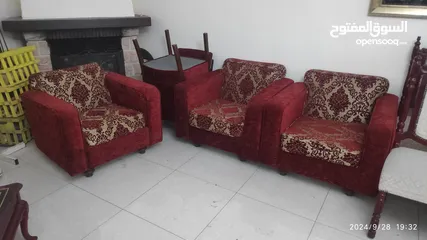  3 طقم كنبايات للبيع بحاله جيده