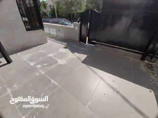  14 شقة غير مفروشة للإيجار 200م2 ( Property 19443 )-174977282
