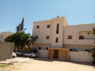  18 فيلا ثلاث طوابق ثلاث شقق ومنزل ارضي منطقة صلاح الدين