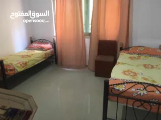  2 شقه مفروشه هادئه ونظيفه صحيه قريبه على الخدمات تصلح العائله صغيره او موظفين مريحه ا