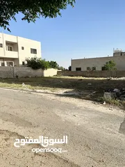  1 ارض في جويده حي الايمان للبيع بقرب مدارس الاوسكار العالمية التواصل واتساب للجادين فقط.