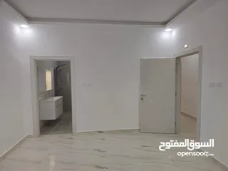  15 شقق سكنية للبيع / الكرك - الوسية / متوفر شقق في جميع الطوابق / تشطيبات ديلوكس و بأسعار منافسة.