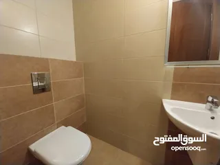  5 شقة غير مفروشة للإيجار 200م2 ( Property 18960 )-175072801