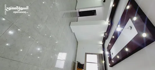  2 شقة لقطة للبيع بعين منجد