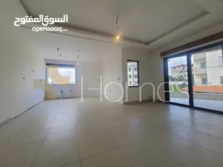  3 شقة طابق اول للبيع في حي الصحابة بمساحة بناء 180م