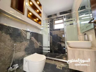  18 شقة طابقية (سكن خاص) للبيع بإطلالة (بانارومية) وجميلة جداً على السيتي مول وحدائق الحسين وقرب مكة مول