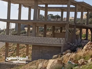  2 بيت عظم للبيع  مكون من ثلاثة طوابق عظم للبيع  عجلون الهاشميه  اطلاله بانوراما  قرب التلفريك