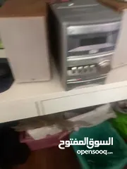  4 جهاز ستيريو DVD مع راديو ومشغل أقراص سي دي واشرطه عاديه القديمه مستعمل بحالة الوكاله