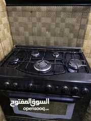  3 غاز عدد 2 اربع عيون والثاني خمس عيون