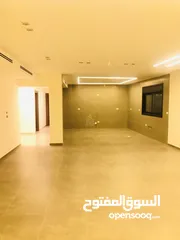  11 في أجمل مناطق عبدون شقة أرضية مميزة 365م بتشطيبات راقية / ref 9223