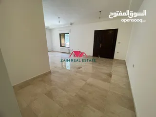  3 شقة / للايجار / ارضية مع ترس / 4نوم / خلدا