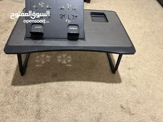  2 طاولة لابتوب مريحة وعملية للسرير