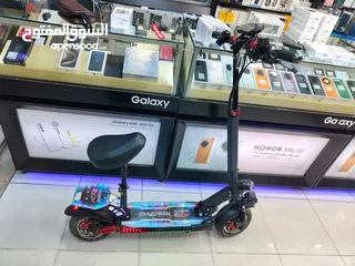  8 سكوتر الكهربائي ارضيه مضيئه 70 السرعه بمشي 20 كيلوا