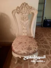  8 طاولة سفرة وفضية مصري حفر من الطراز الرفيع .   كراسي خشب زان عدد 8   للإستفسار