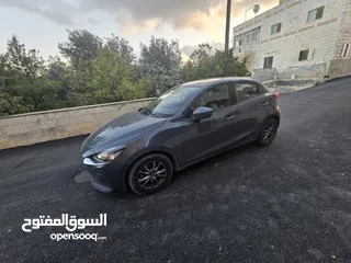  4 Mazda 2 2022 للبيع