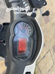  3 سكوتر ابريليا 150 cc