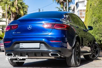  9 Mercedes Glc200 hybrid 2020 4matic Coupe Amg kit Night Package   السيارة بحالة ممتازة جدا