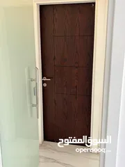  9 مكتب طابق ثاني بمجمع مخدوم ومنطقة حيوية وقريبة من الخدمات  للايجار في ضاحية الامير راشد، مساحة 52م2