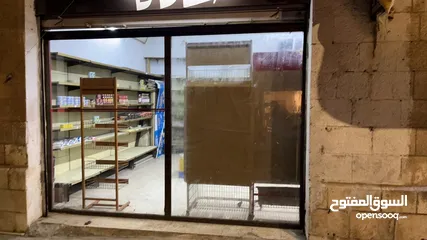  5 محل للبيع جبل اللويبدة (خلو)