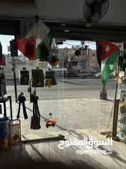  4 مكتبة قرطاسية والعاب للبيع