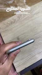  4 آيفون 11 استعمال خفيف