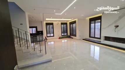  2 فيلا حديثه للبيع