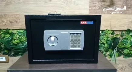  6 خزانات حجم كبير ارتفاع نص متر وزن 19 كليو ارتفاع 50سم عرض 38 سم عمق 34 سم