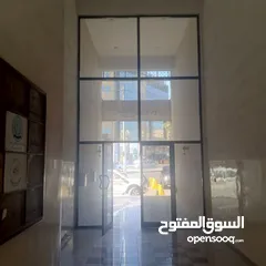 19 مكتب 300 متر مربع على اشارات وادي صقرة مقابل الاستشاري للبيع او للايجار من المالك مباشرة