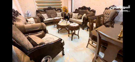  1 شقة مساحة 150م للبيع البتراوي خلف فندق جوابرة شارع الكرامة طابق 3