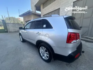  5 Kia sorento 2011 للبيع