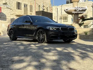  8 BMW 530e  E drive  Individual