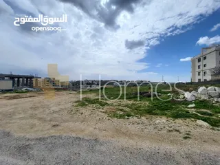  3 ارض سكنية في منطقة الحويطي ، بمساحة ارض 1000م