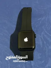  3 ساعة ابل SE2  40mm لون اسود بحالة الوكالة استعمال اقل من شهر