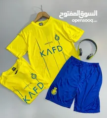  11 اطقم وكلرات الانديه والمنتخبات وجرابات رياضيه