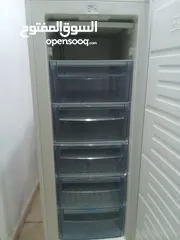  3 فريزر بحالة الوكاله للبيع 5جرارات