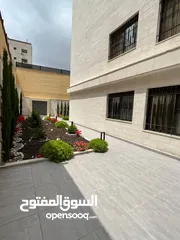  16 شقة طابق أرضي 205م مع تراس أمامي 70 م في منطقة مرج الحمام