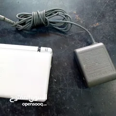  3 nintendoo ds lite للبيع جهاز ناينتيندو وارد امريكاالجهاز مع شاحن بحاجة لقلم للبيع