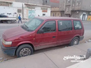  4 كريسلر فيوجر موديل 1998