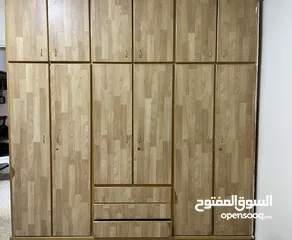  1 خزانة للبيع