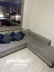  2 كورنر تفصيل للبيع بحاجة الى تنجيد