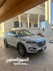  20 هونداي توسان وارد الشركة الردنيه فل كامل بنوراما مالك واحد من الوكالة