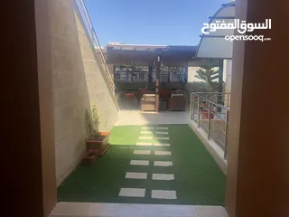  5 شقه شبه فيلا بمواصفات عالية في دابوق للبيع من المالك مباشرة وبسعر مغري