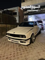  3 BMW E30 1990
