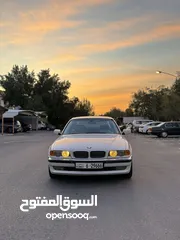  2 BMW 740li 2000