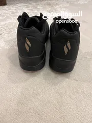  4 حذاء Skechers La Black Uno