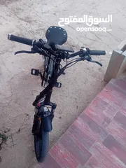  2 بسكليت كهربا شبه جديد معه اوراق