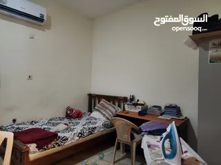  7 شقة نظامية بعين خالد غرفتين وصاله