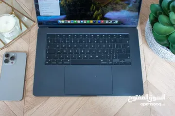  2 Macbook Air M2 15Inch 512Giga بطاريه 99% جميع   المشتملات الجهاز كالجديد تماما