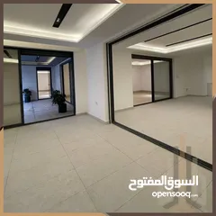  7 شقة طابق شبة ارضي في دير غبار – حجار النوابلسة مساحه 550م مع ترس 60م